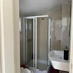 شقة Ocean Breeze Guesthouse نازاريه