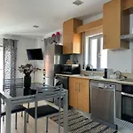 شقة Ocean Breeze Guesthouse